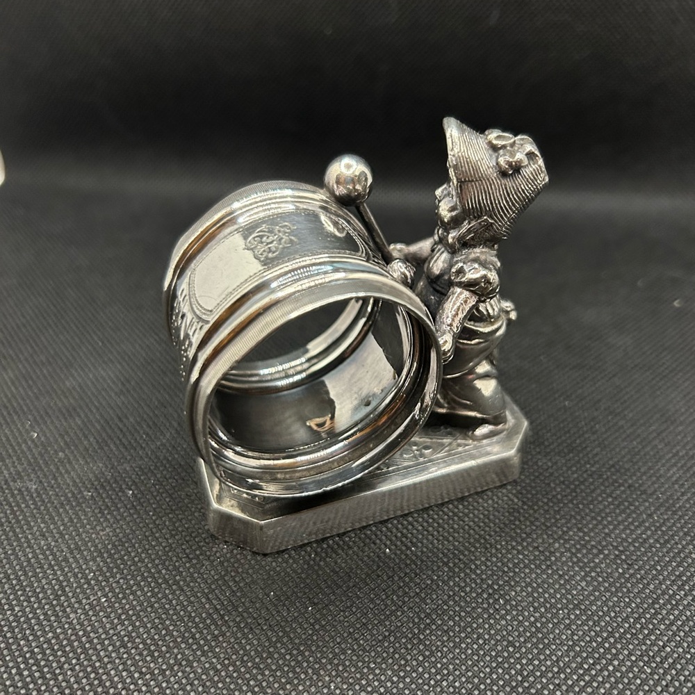 Antique Simpson Hall Miller & Co Silverplate Victorian Drummer Girl Napkin Ring - Picture 3 of 6